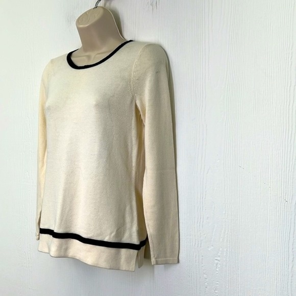 Lauren Ralph - Ivory Crewneck Black Contrast Trim Tie Back Lightweight Top Small - Picture 4 of 9